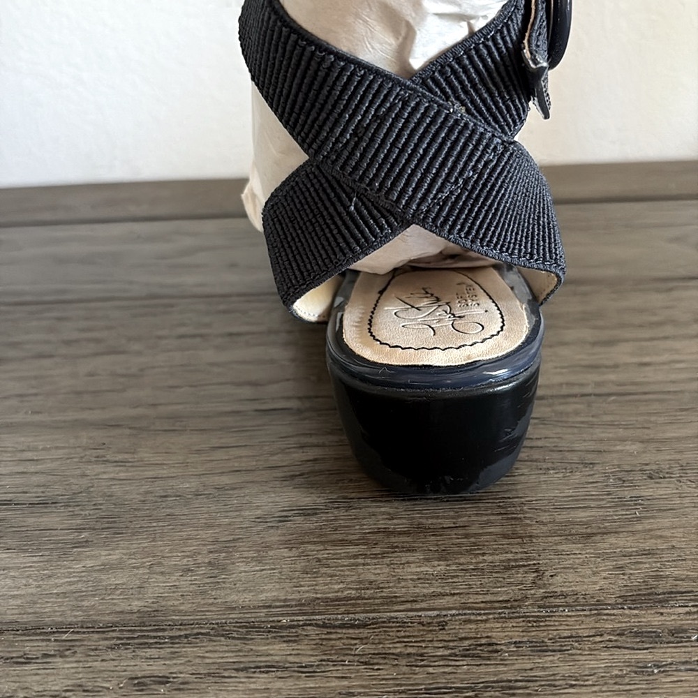 NIB [Life Stride] Temple Ankle Strap Flat Wedge Sandals Navy Blue Women’s 6 Wide - Picture 9 of 13